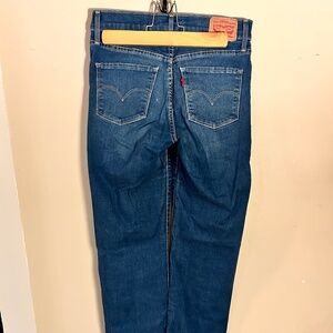 Levis 314 Straight leg Jeans Size 28